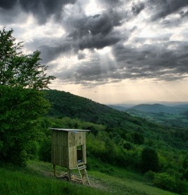 Crni Vrh (Jagodina) – planinarski dom Crni Vrh (650mnv)